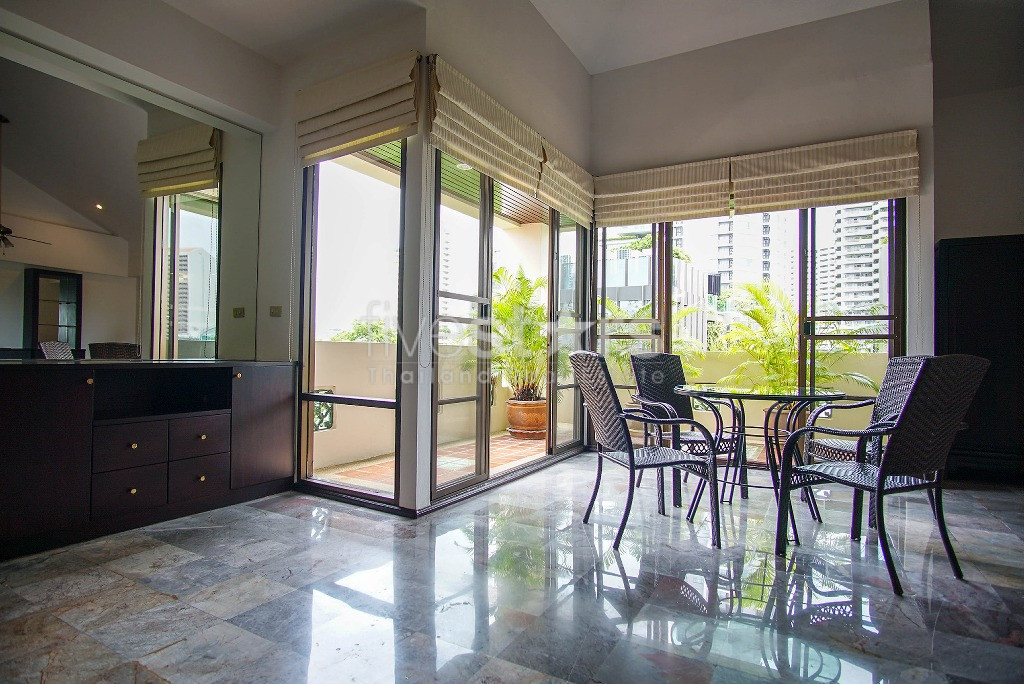 Unique appartement en Duplex de 4 chambres à louer près du BTS Phromphong, photo 7