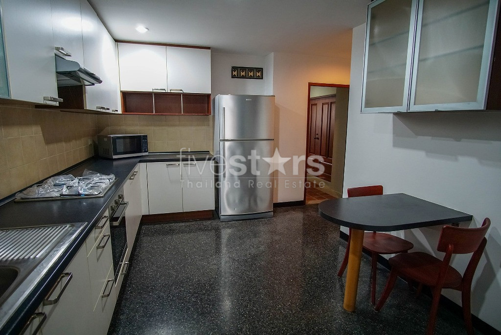 Unique appartement en Duplex de 4 chambres à louer près du BTS Phromphong, photo 9