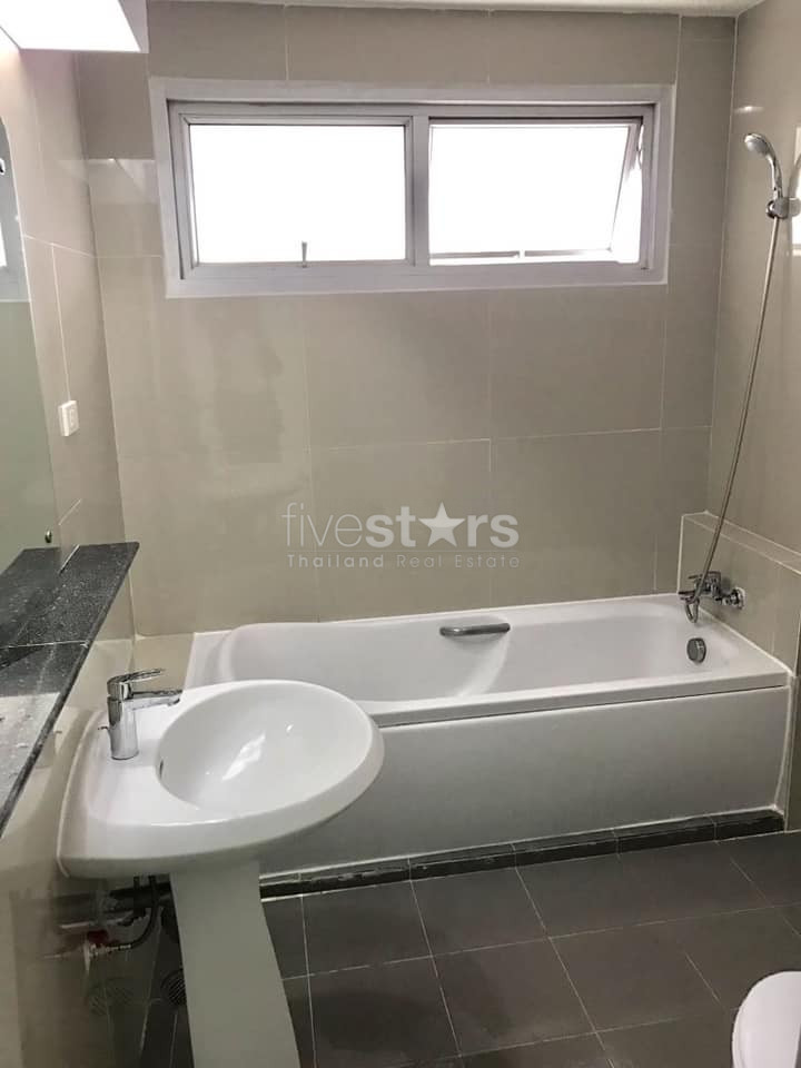 3 bedrooms condo for rent in Sukhumvit, photo 14