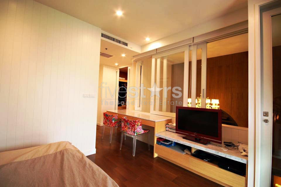 Duplex 2 bedrooms condo for rent close to BTS Thonglor, photo 12