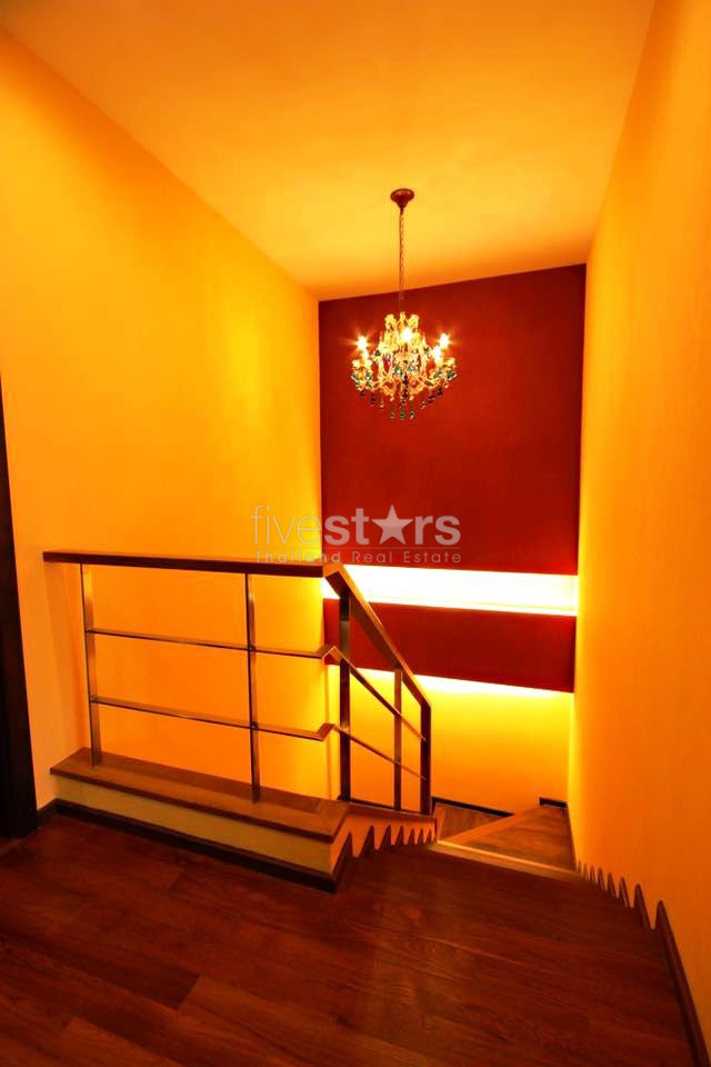 Duplex 2 bedrooms condo for rent close to BTS Thonglor, photo 10