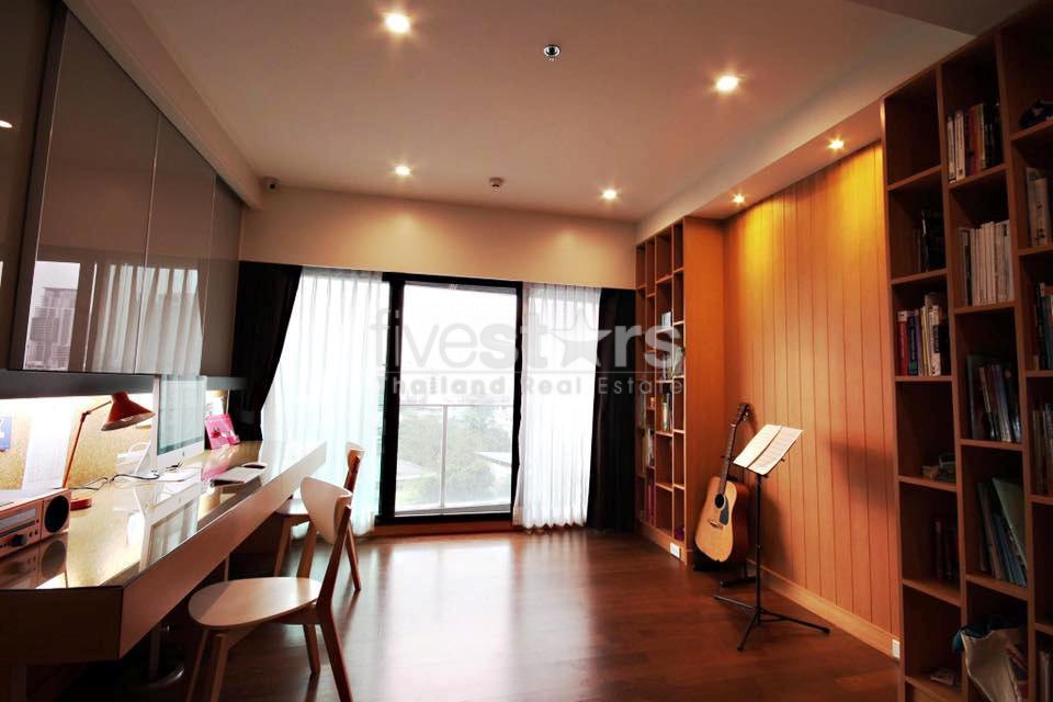 Duplex 2 bedrooms condo for sale close to BTS Thonglor, photo 11