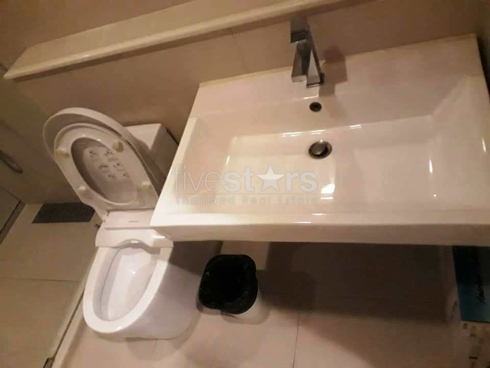 Appartement d'une chambre en étage élevé à vendre dans le quartier de Thonglor, photo 9