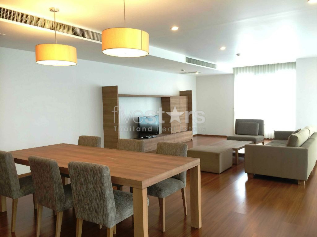Appartement 4 chambres à louer au coeur du quartier Thonglor