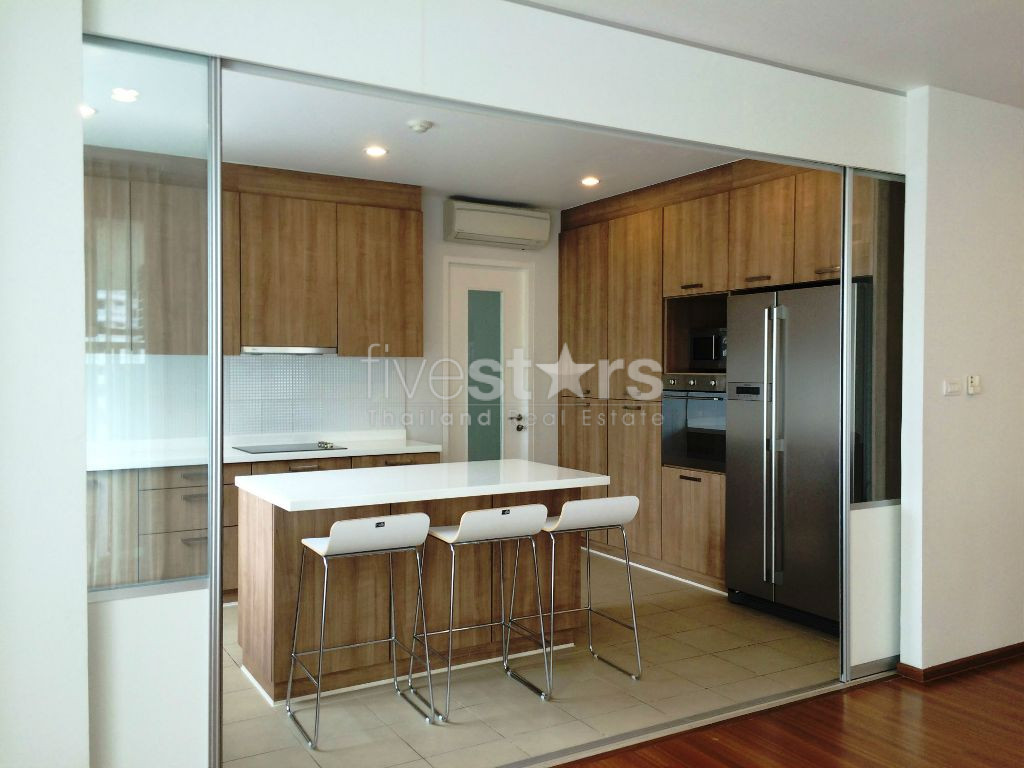 Appartement 4 chambres à louer au coeur du quartier Thonglor, photo 2