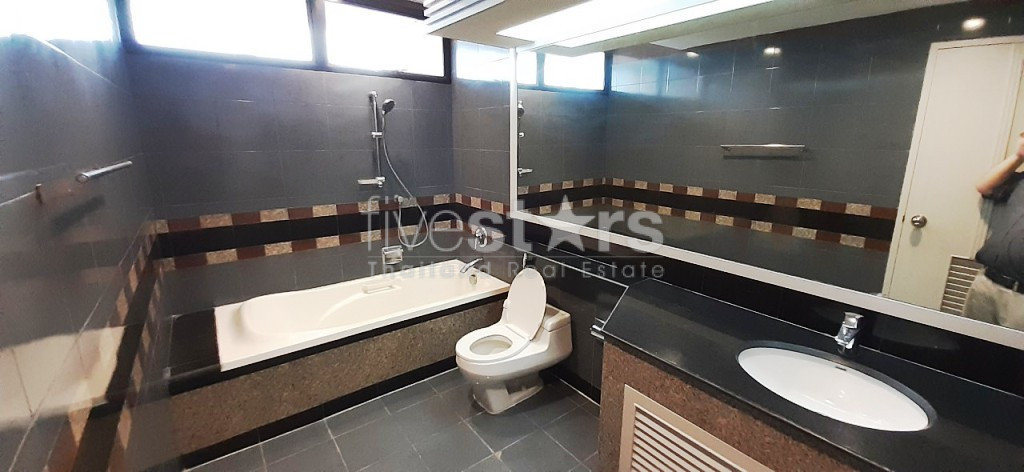 Appartement en duplex de 4 chambres proche du BTS Phomphong, photo 17