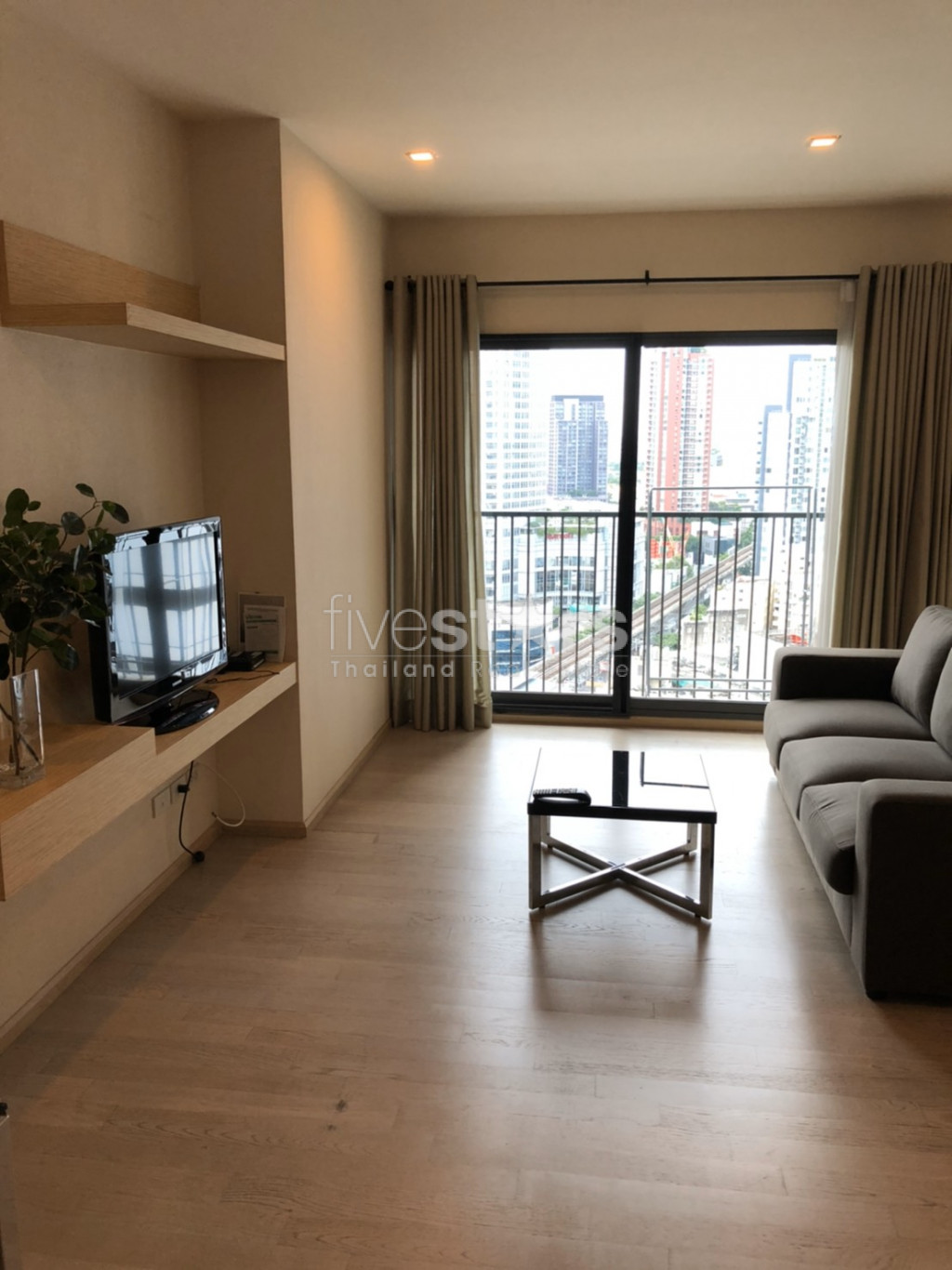 1 bedroom condo for rent close to BTS Thonglor