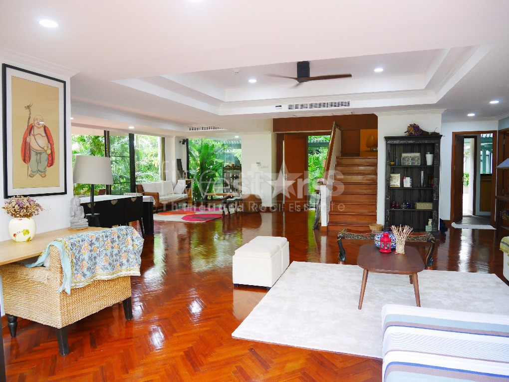 Duplex 3 chambres avec grande terrasse quartier Phromphong, photo 8