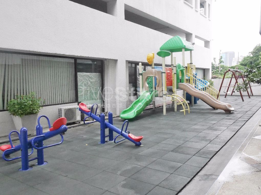 Duplex 3 chambres avec grande terrasse quartier Phromphong, photo 17