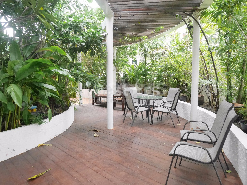 Duplex moderne et spacieux de 3 chambres quartier Phromphong, photo 2