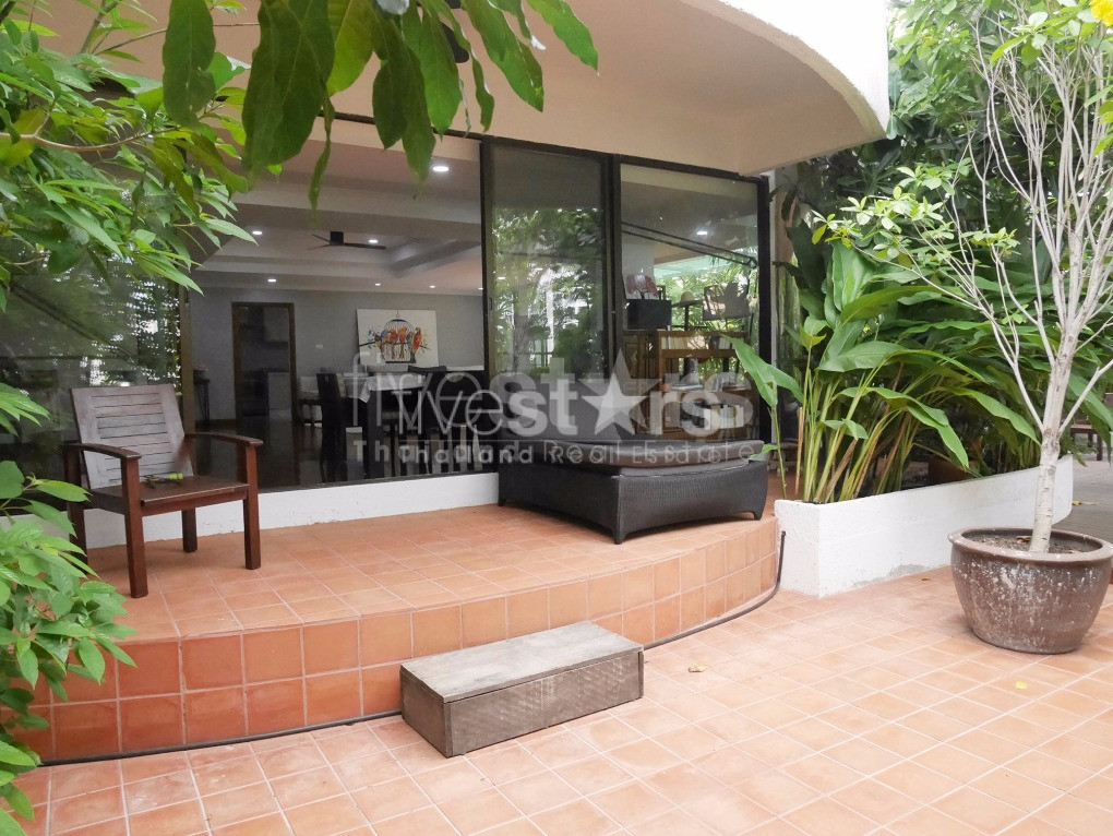 Duplex moderne et spacieux de 3 chambres quartier Phromphong, photo 4