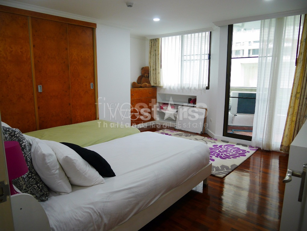 Duplex moderne et spacieux de 3 chambres quartier Phromphong, photo 16