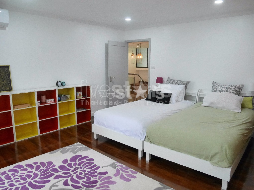 Duplex moderne et spacieux de 3 chambres quartier Phromphong, photo 15