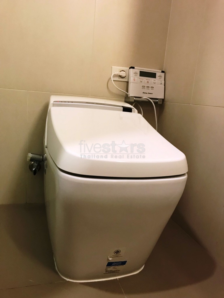2 bedrooms condo for rent near BTS Phromphong, photo 13