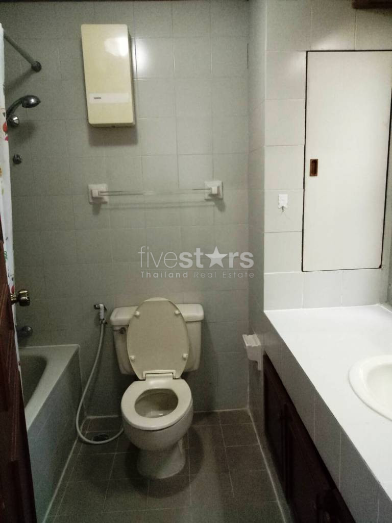Pet friendly 4 bedrooms apartment for rent in Sukhumvit, photo 16