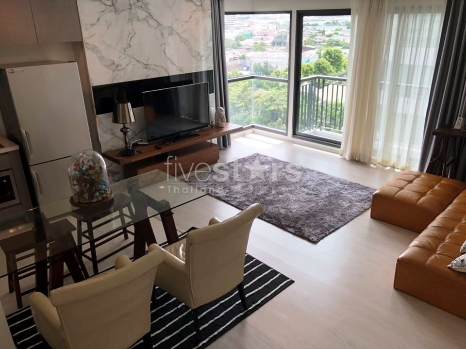 Condominium avec 2 chambres à louer à Thonglor