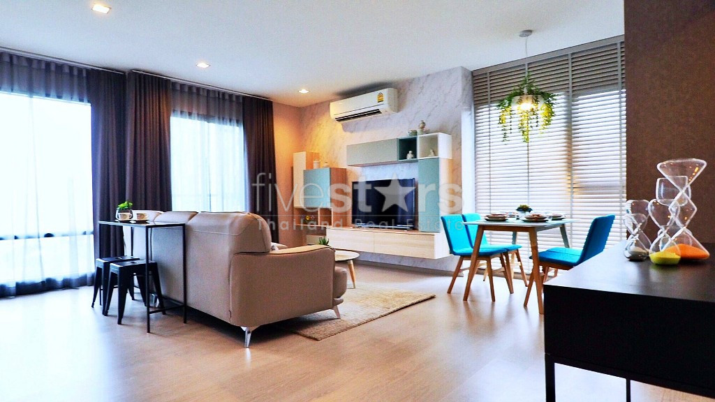 Bel appartement moderne de 2 chambres à louer à Thonglor