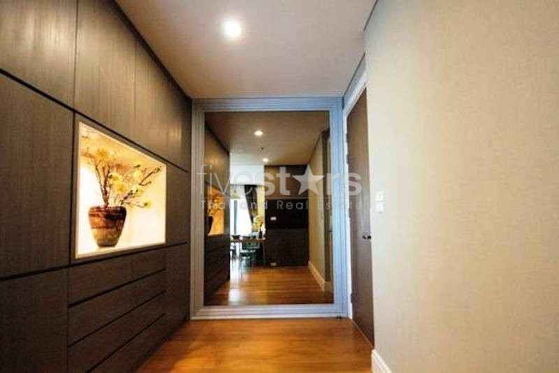 Large 1 bedroom condo for rent in Phromphong, photo 6