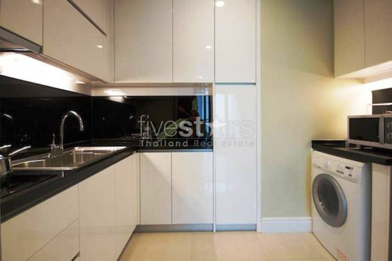 Large 1 bedroom condo for rent in Phromphong, photo 4