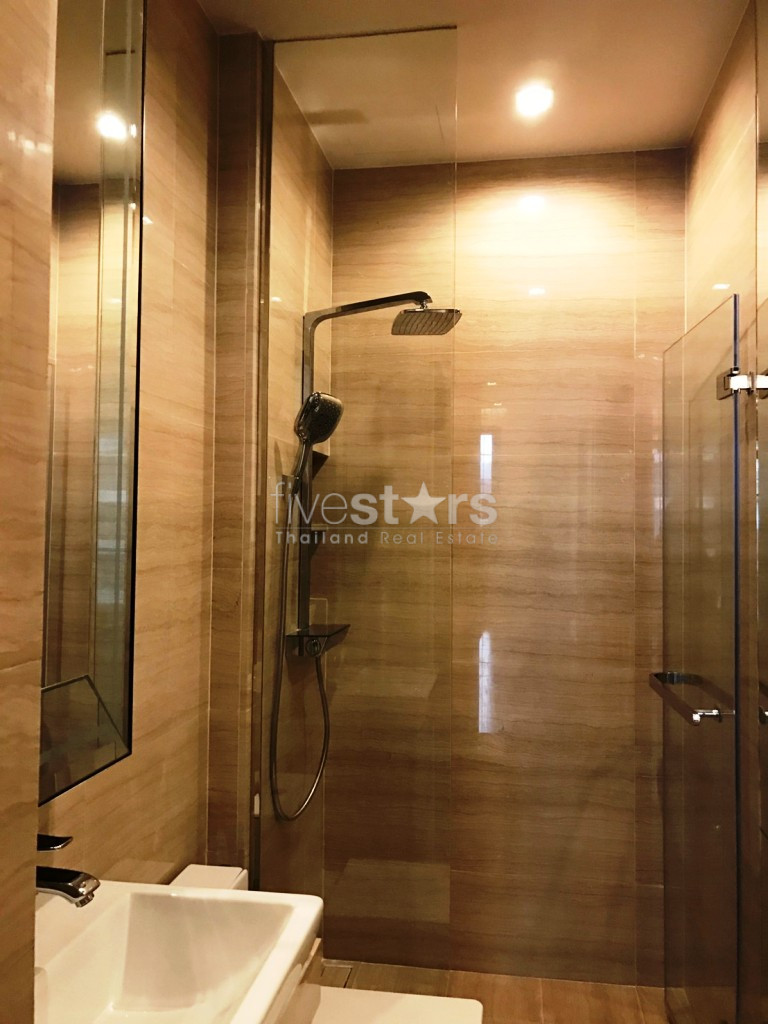 2 bedrooms condo for rent near BTS Phromphong, photo 12