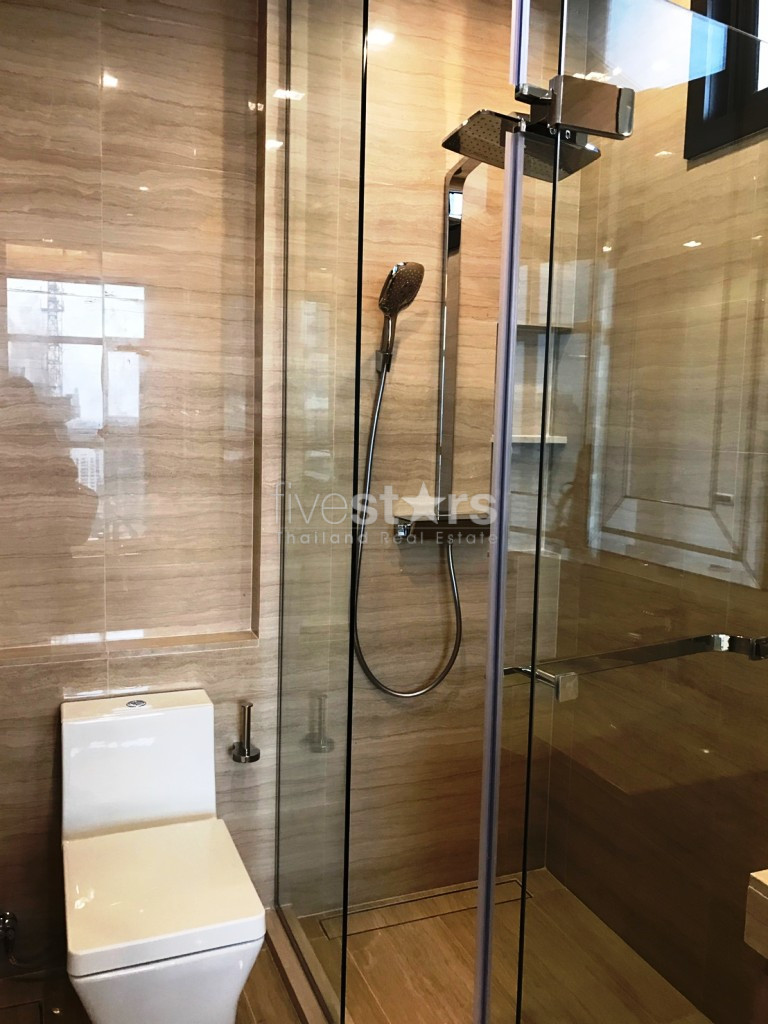 2 bedrooms condo for rent near BTS Phromphong, photo 11