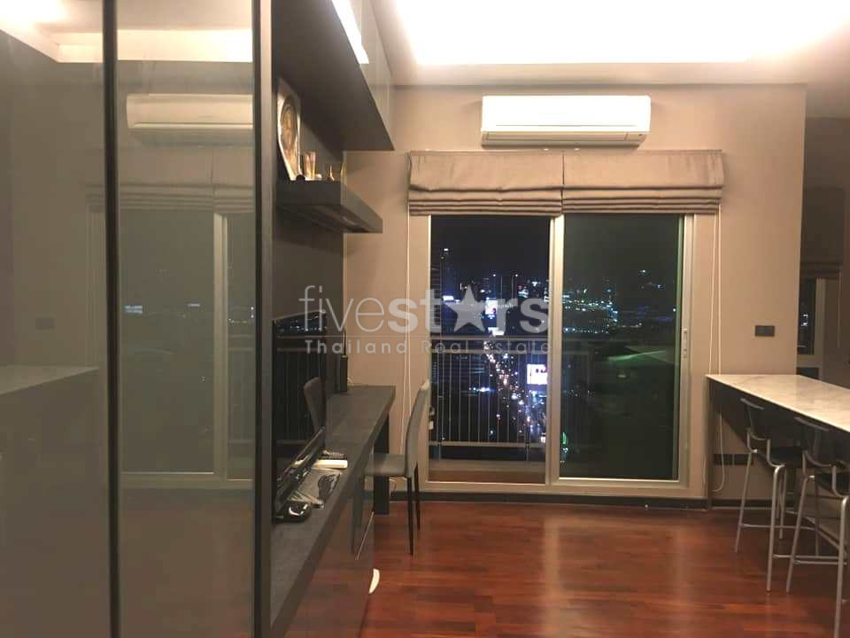 2 bedrooms condo for sale in Thonglor