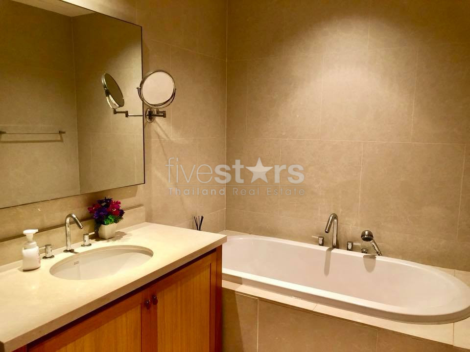 Duplex 1 bedrooms condo for rent in Sukhumvit near Phromphong, photo 11