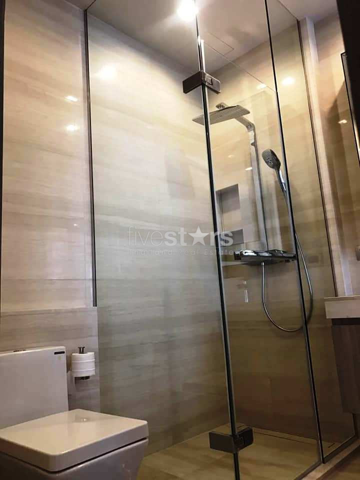 Appartement de 2 chambres à vendre près de la station de BTS Phromphong, photo 10