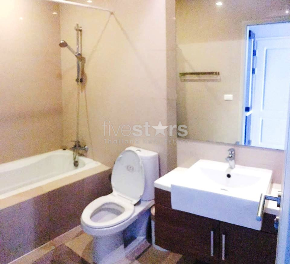 1 bedroom condo for rent near BTS Phromphong, photo 11