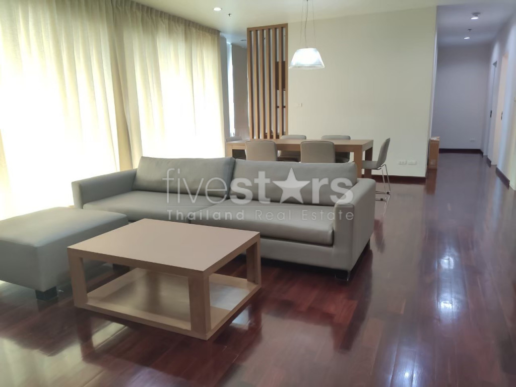 Appartement avec 2 chambres à louer près du BTS Phromphong, photo 2