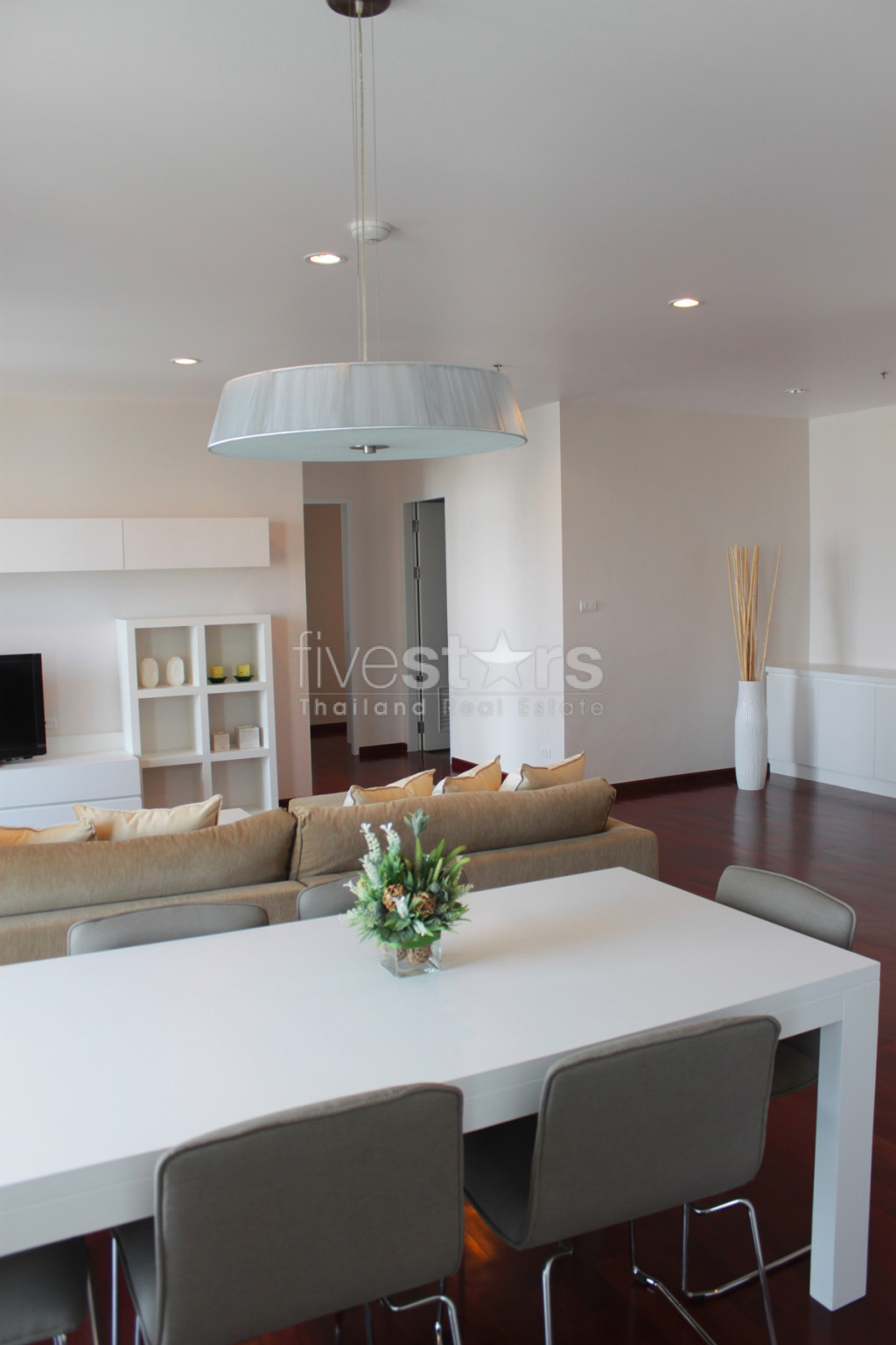 Appartement de 2 chambres à louer près du BTS Phromphong, photo 3
