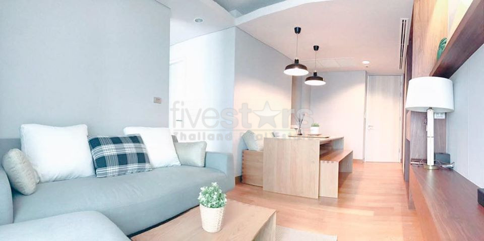 Appartement moderne avec 2 chambres à louer à Phromphong