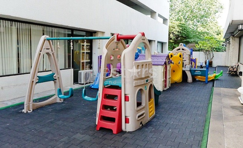 Appartement spacieux avec 2 chambres à louer à Phromphong, photo 15