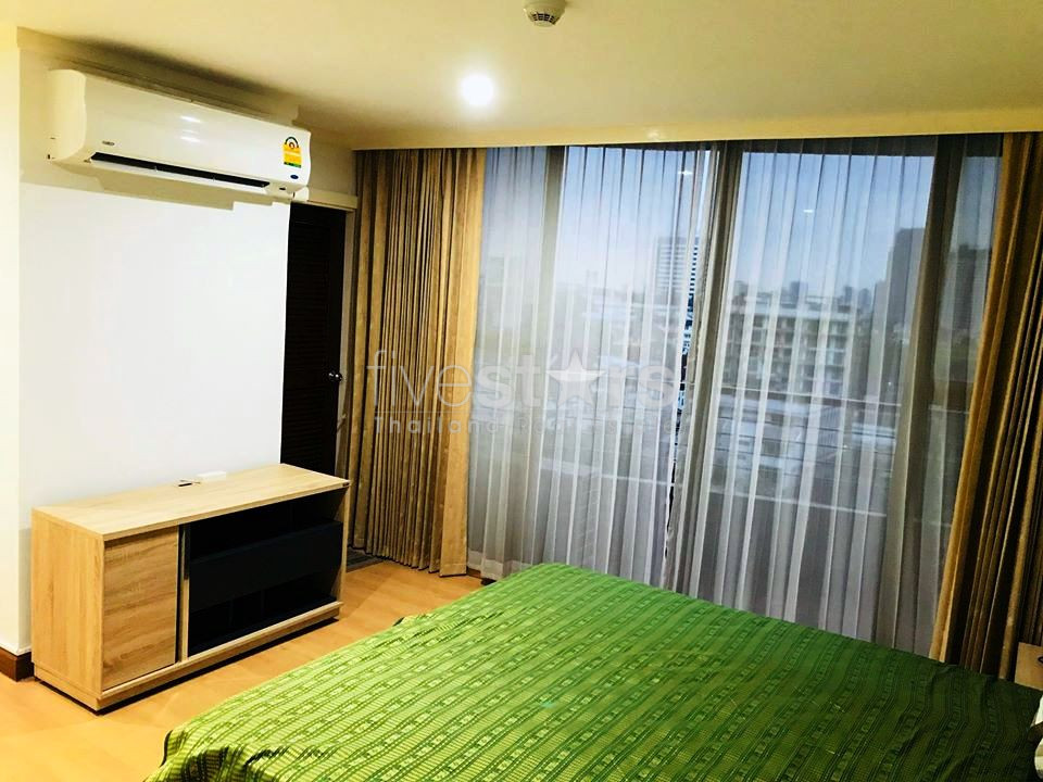 Appartement spacieux avec 2 chambres à louer à Phromphong, photo 9
