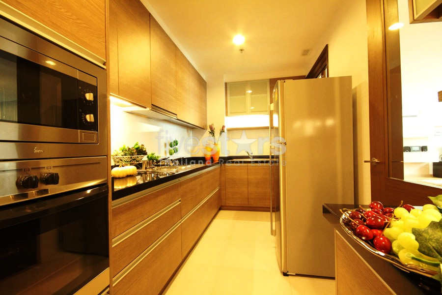 4 bedroom apartment for rent on Thong Lor, photo 4