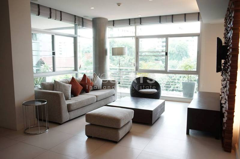 Pet friendly 3 bedrooms apartment for rent in Thonglor
