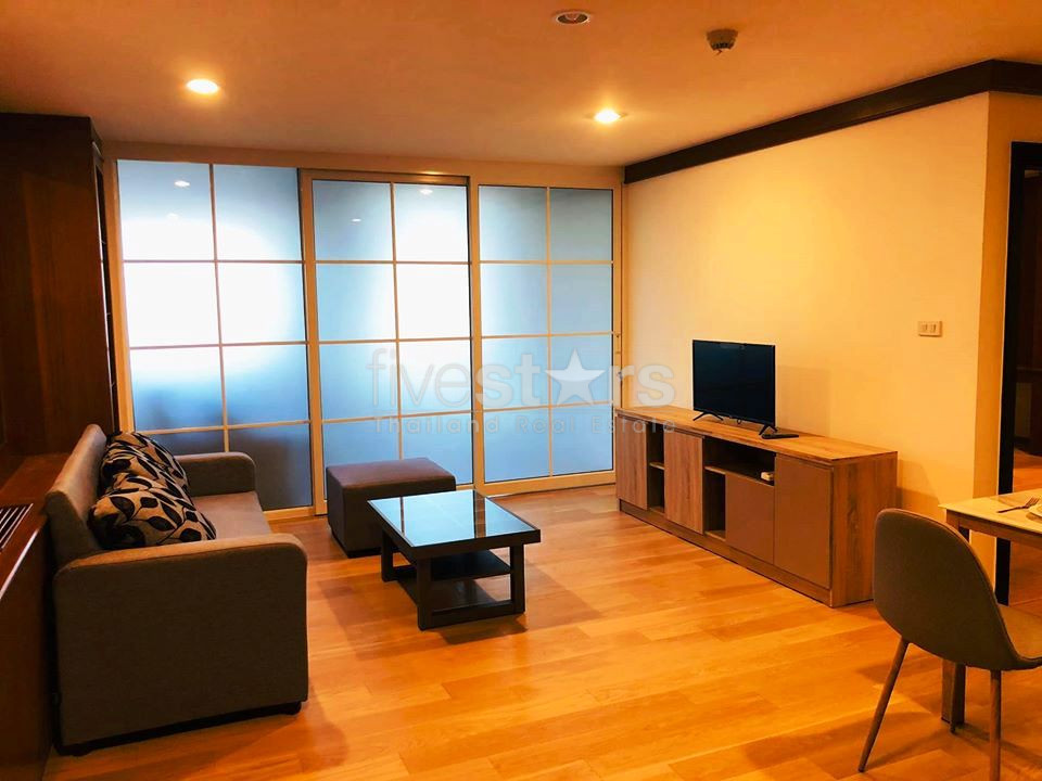 Renovated unit 2 bedrooms condo for rent in Phromphong