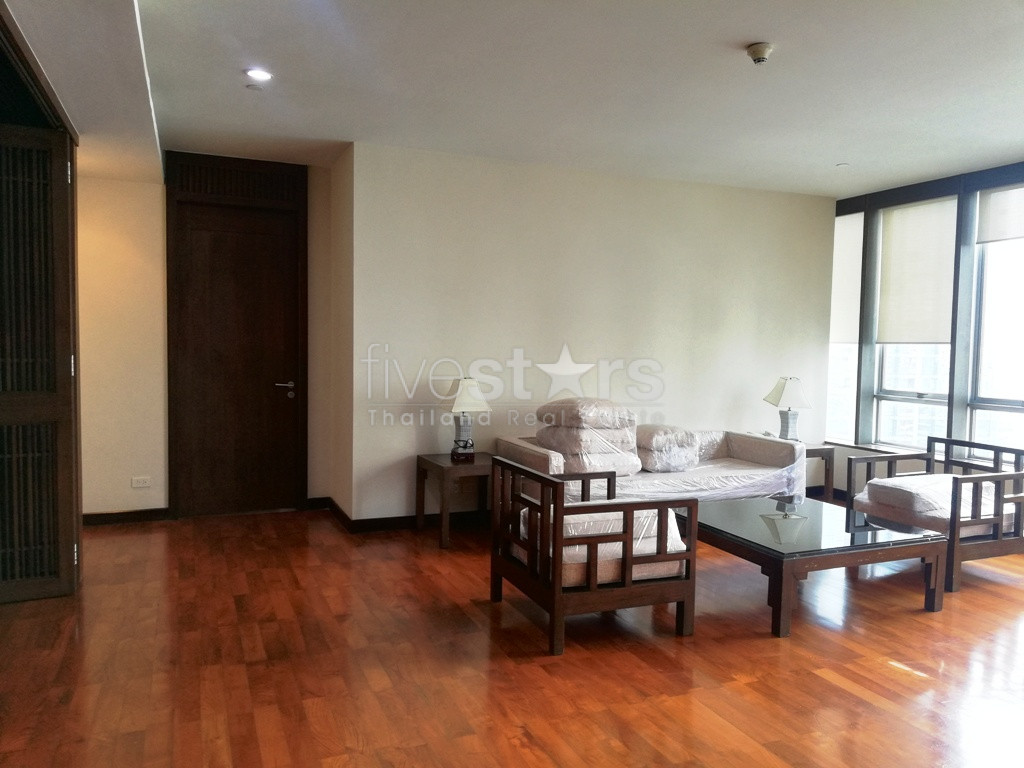 Appartement de 3 chambres à louer à Thonglor
