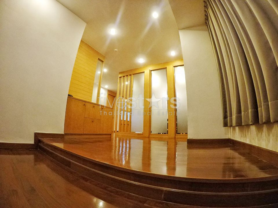 3 bedrooms condo for rent near BTS Phromphong, photo 3