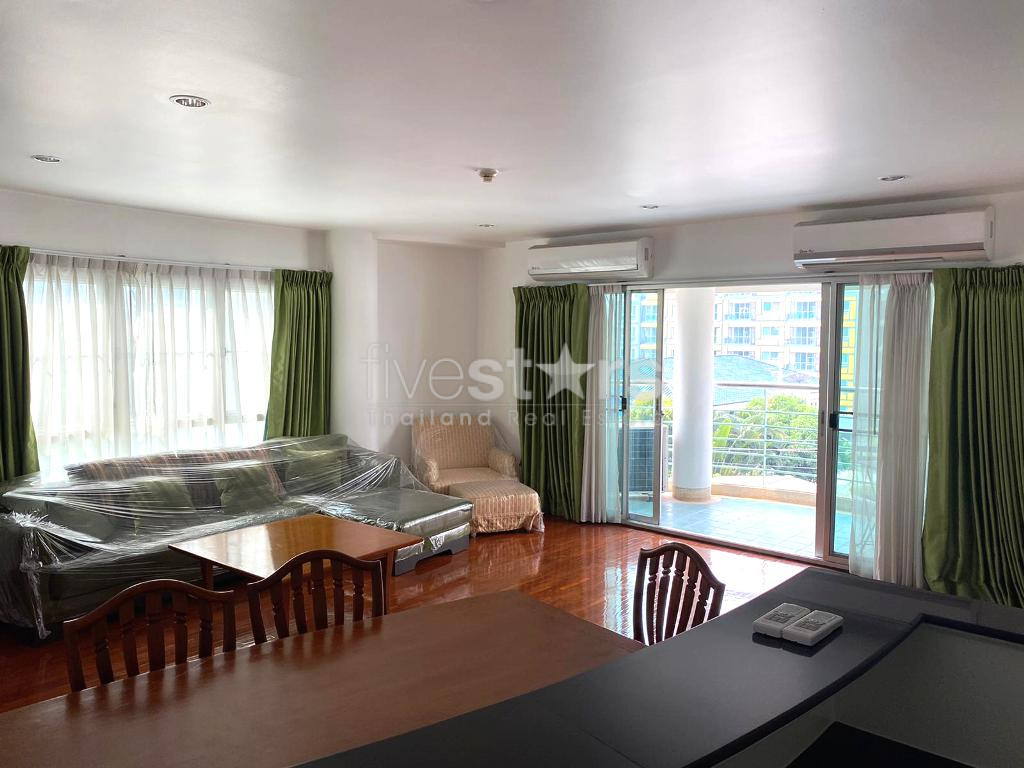 3 bedrooms apartment for rent in Thonglor