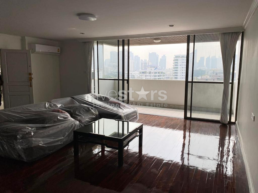 Appartement spacieux de 3 chambres à louer à Sukhumvit