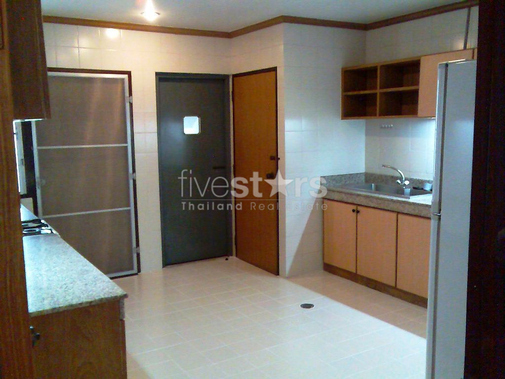 Appartement spacieux de 3 chambres à louer à Thonglor, photo 6