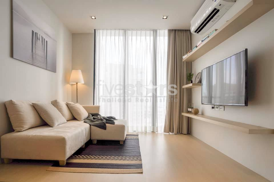 Appartement de 2 chambres à louer près du BTS Phromphong
