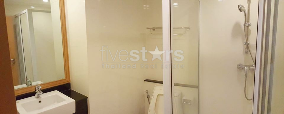 Pet friendly 3 bedrooms apartment for rent close to Phrom Phong BTS Station, photo 15