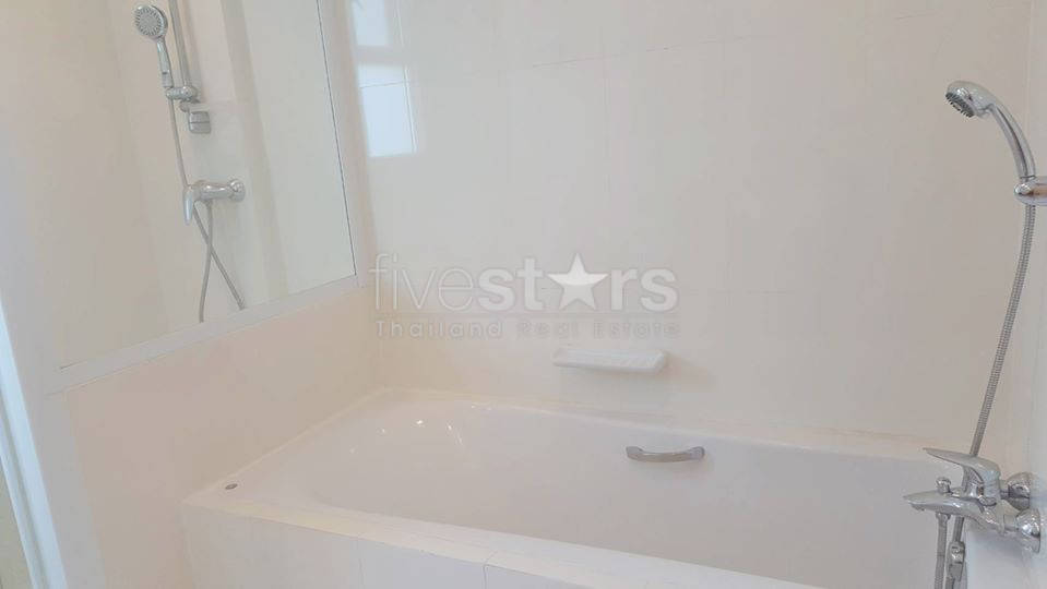 Pet friendly 3 bedrooms apartment for rent close to Phrom Phong BTS Station, photo 16