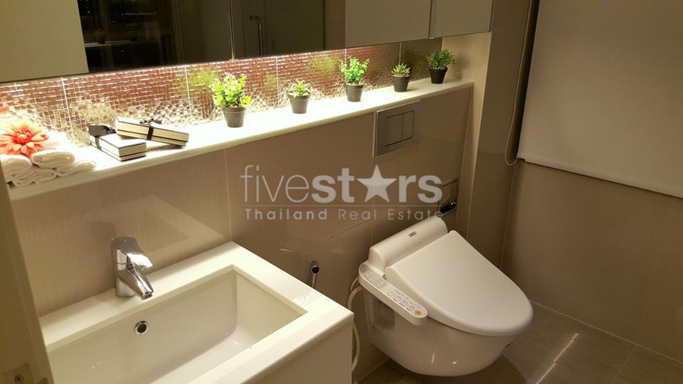 2 bedrooms condo for rent in Phromphong, photo 12