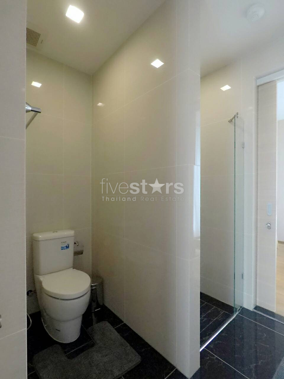 2 bedrooms condo for rent near BTS Phromphong, photo 7