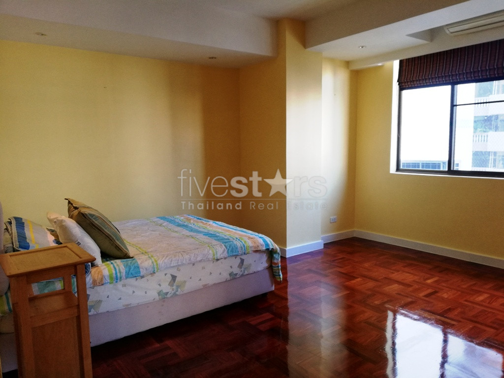 Newly renovated 3 bedrooms condo for rent near BTS Phromphong, photo 12