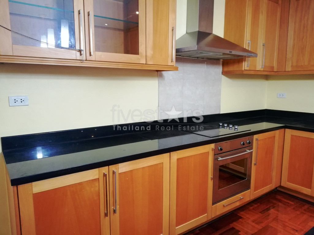 Newly renovated 3 bedrooms condo for rent near BTS Phromphong, photo 5