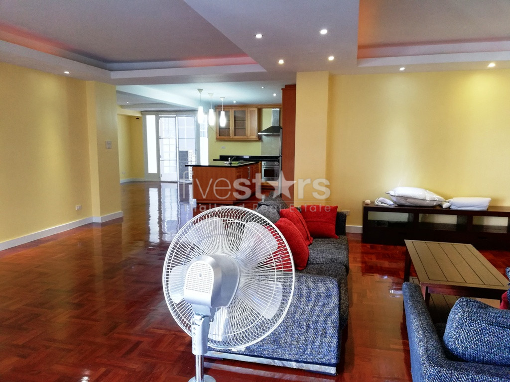 Newly renovated 3 bedrooms condo for rent near BTS Phromphong, photo 3